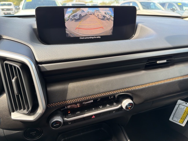 2025 Mazda CX-50 Premium photo 16