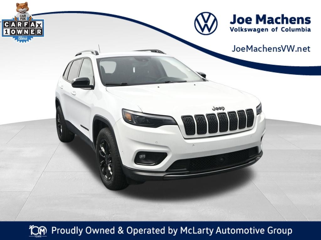 2023 Jeep Cherokee Altitude Lux's photo