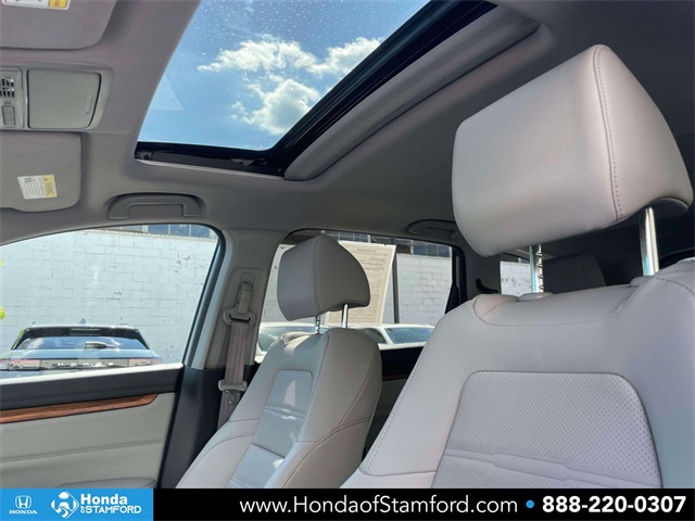 2022 Honda CR-V Hybrid Touring photo 17