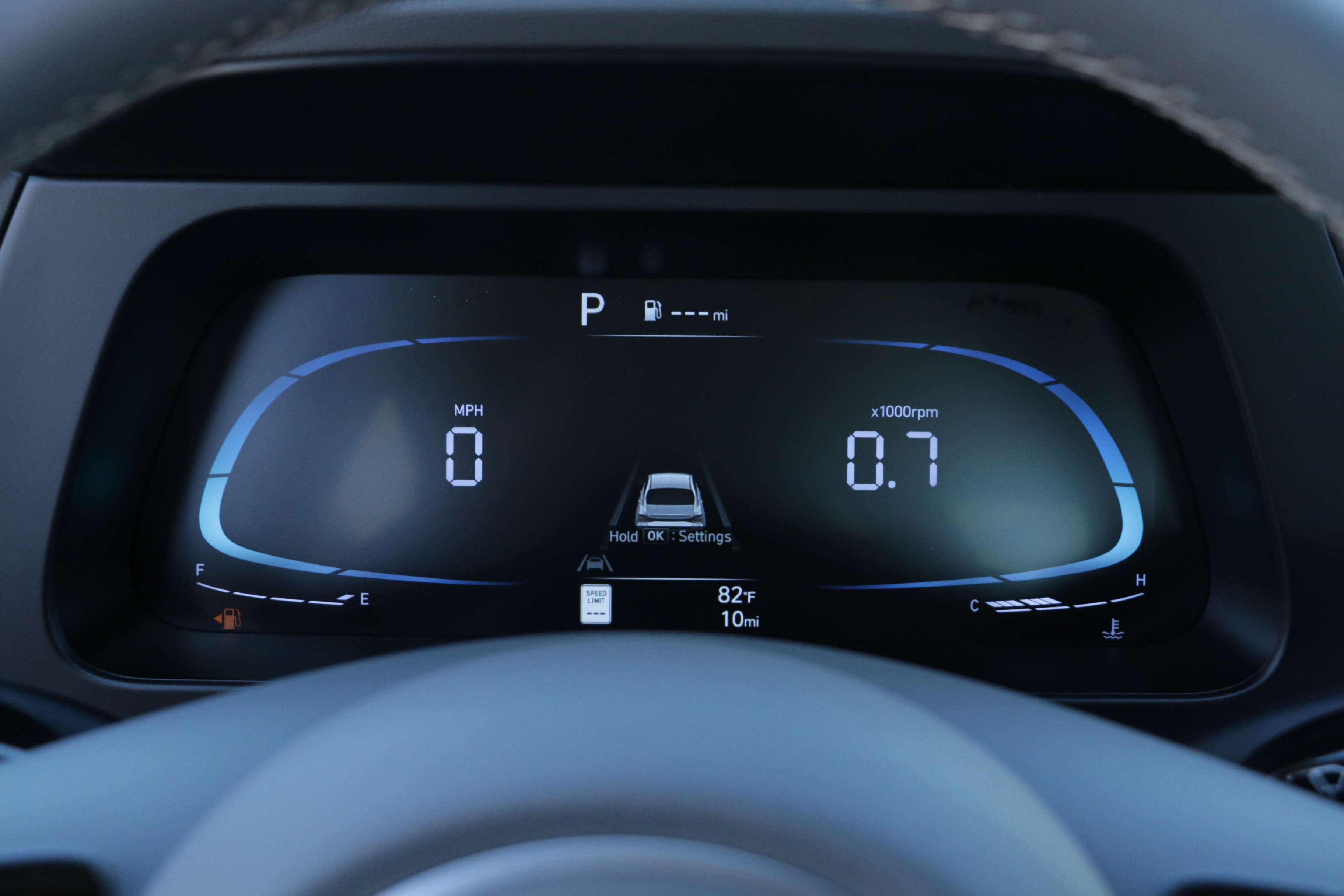 2026 Hyundai Elantra SEL Sport photo 3