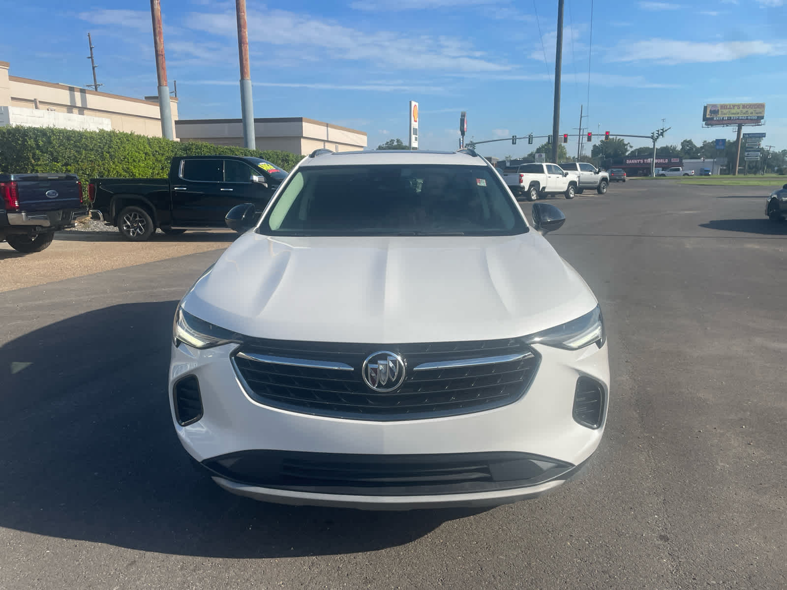 2023 Buick Envision Essence photo 2