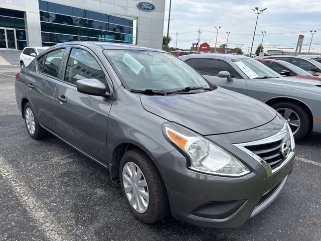 2019 Nissan Versa 1.6 S photo 3
