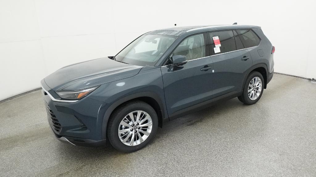2026 Toyota Grand Highlander Platinum's photo