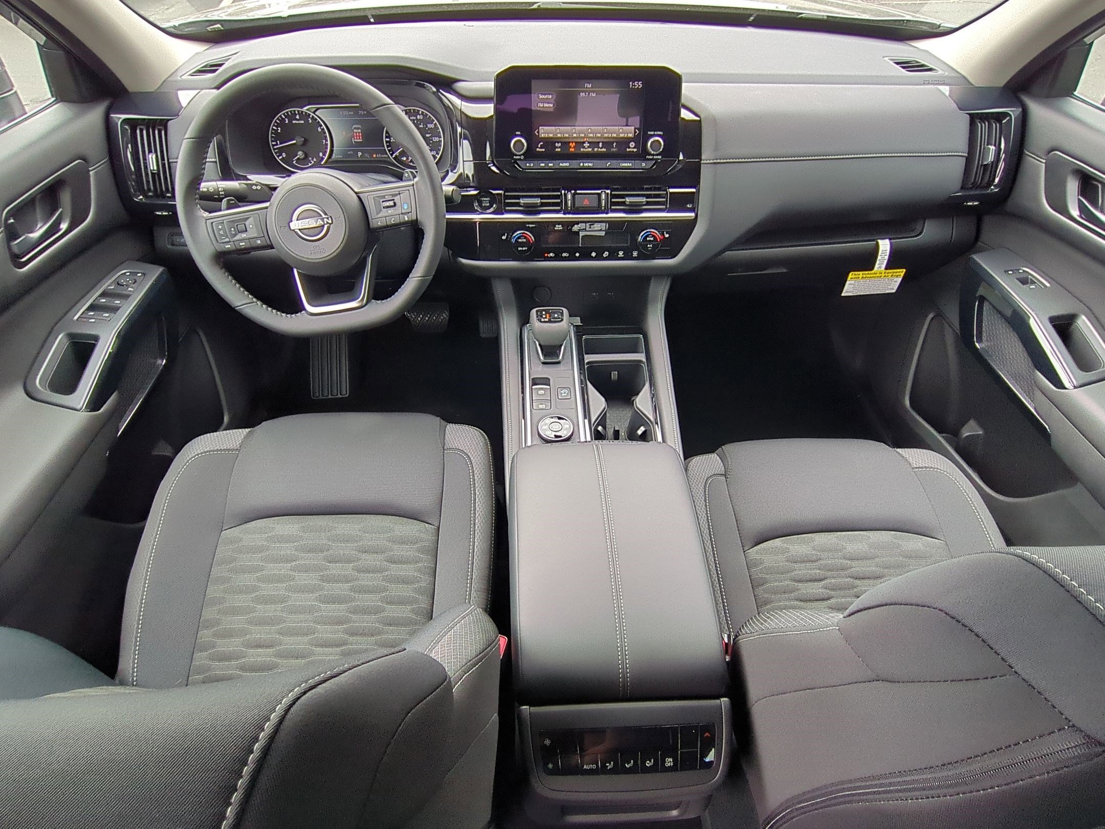 2025 Nissan Pathfinder SV photo 13