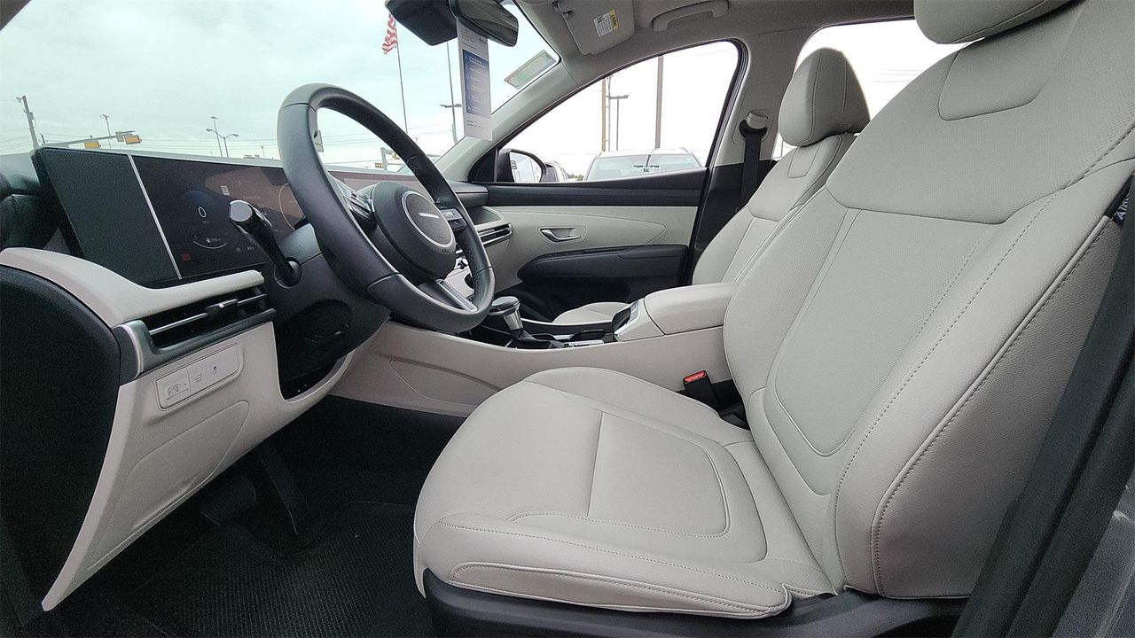 2025 Hyundai Tucson SEL Convenience photo 8