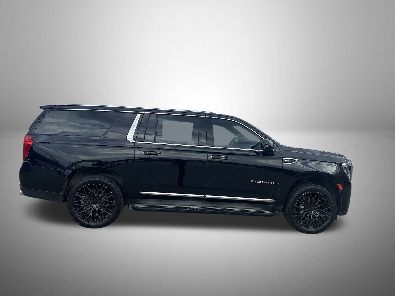 2021 Gmc Yukon XL Denali photo 2
