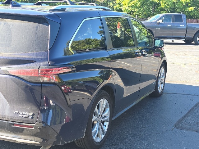 2021 Toyota Sienna Platinum photo 4