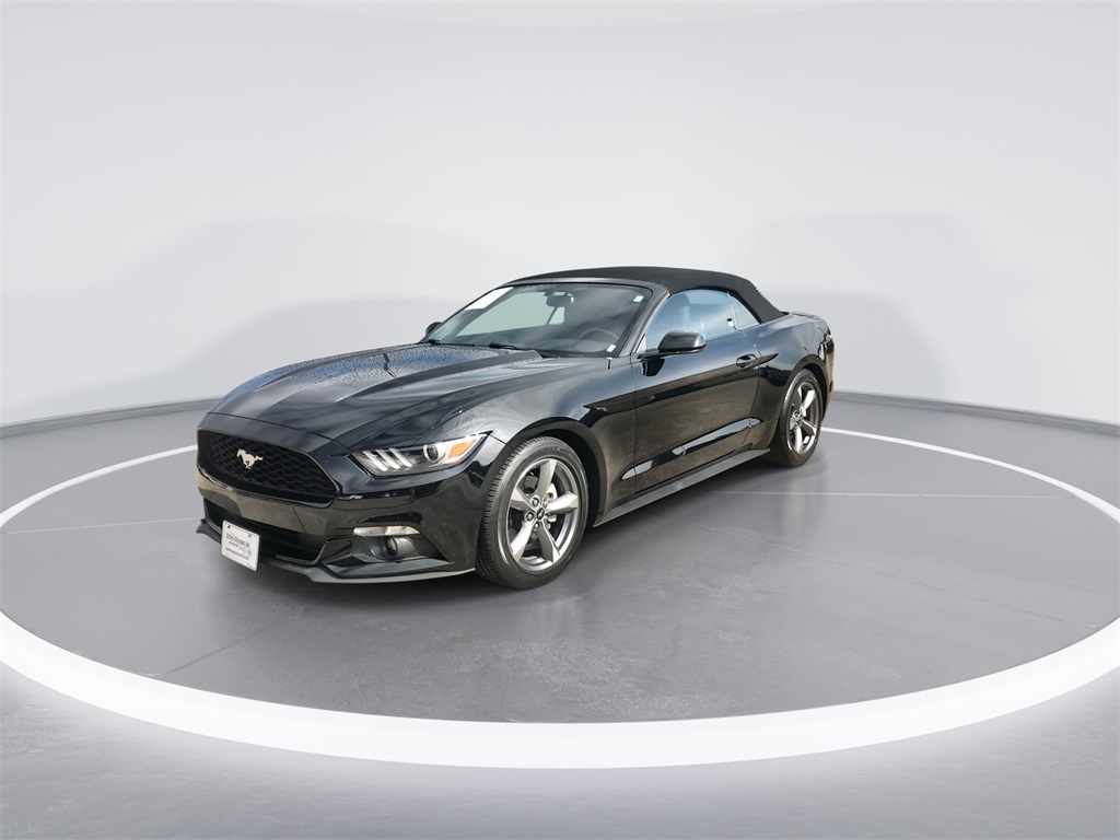 2015 Ford Mustang V6 Convertible photo 4