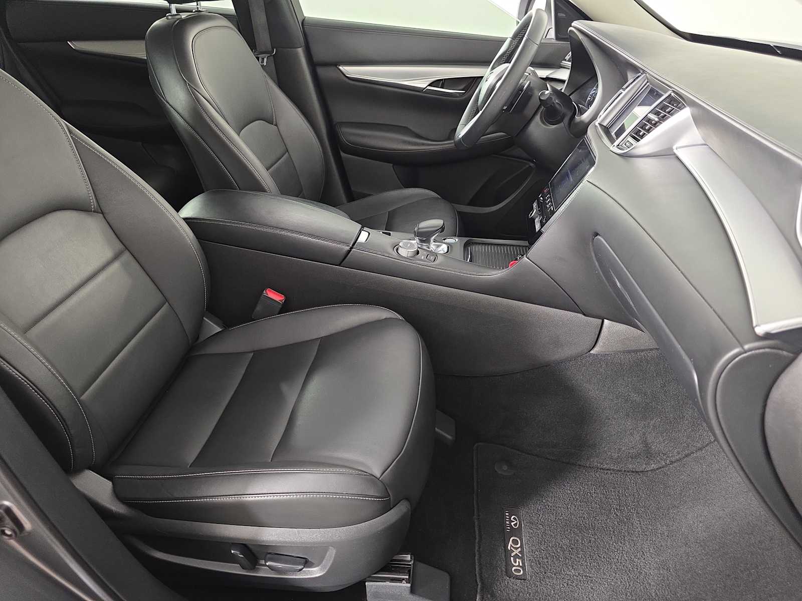 2020 Infiniti QX50 Luxe photo 29