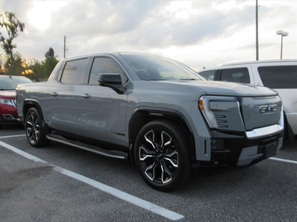 2024 GMC Sierra EV Denali's photo
