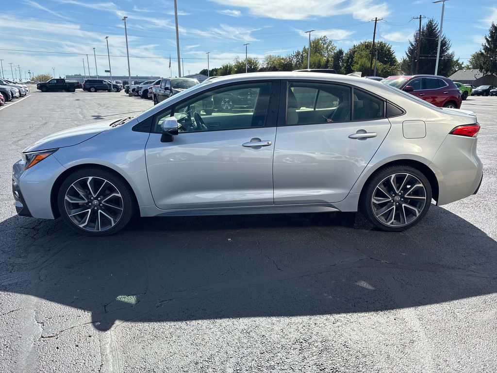 2022 Toyota Corolla SE photo 4