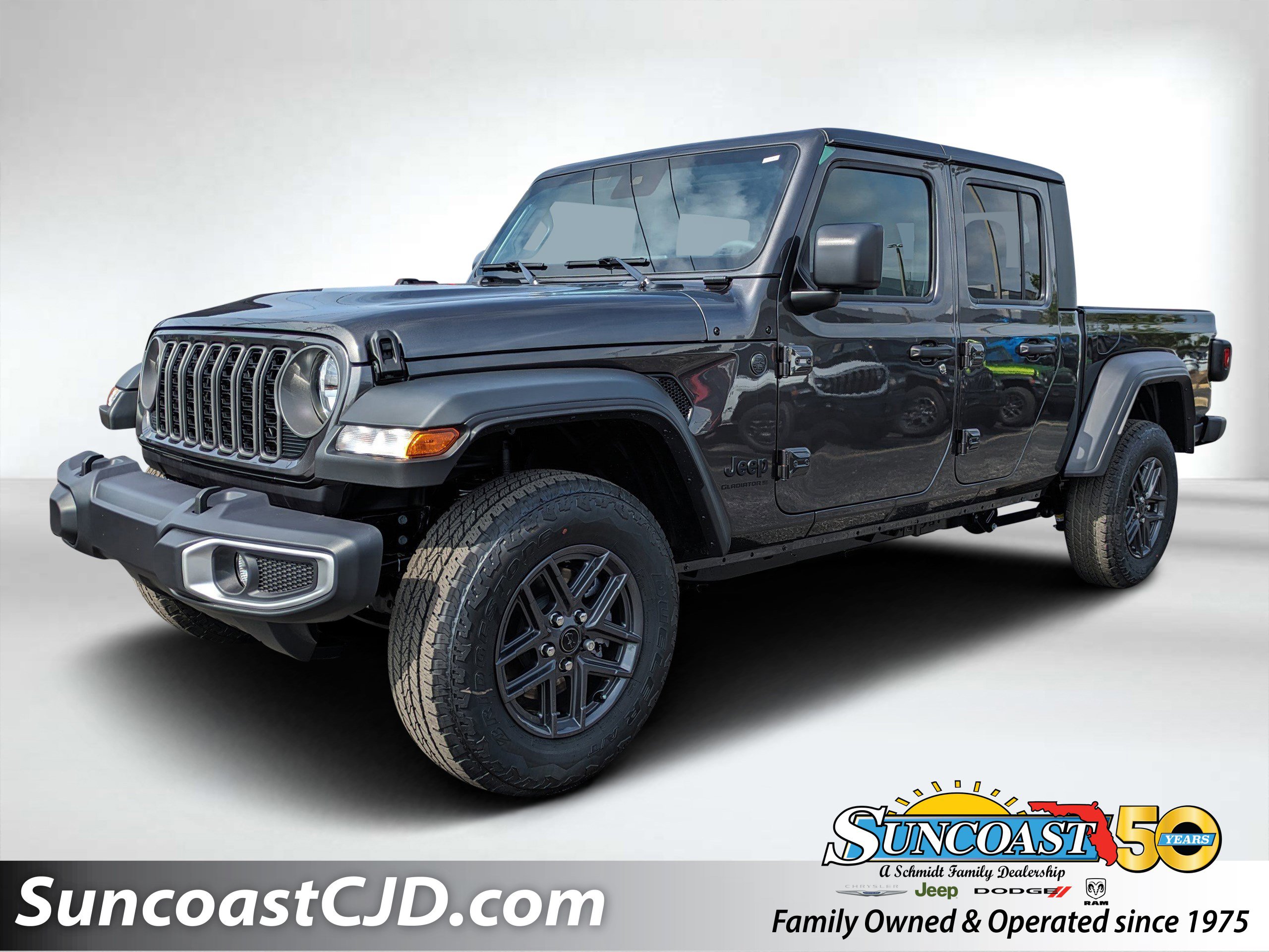 2025 Jeep Gladiator Sport S's photo