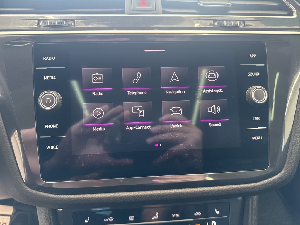 2024 Volkswagen Tiguan SE R-Line Black photo 19