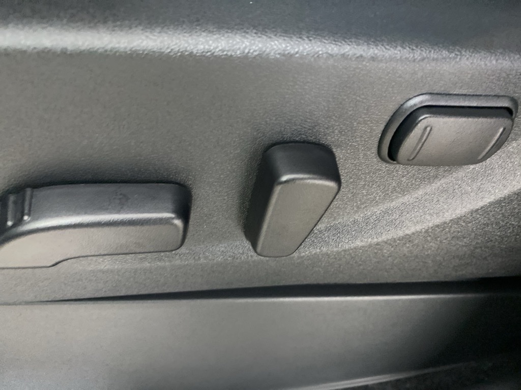 2025 Nissan Frontier SV photo 15