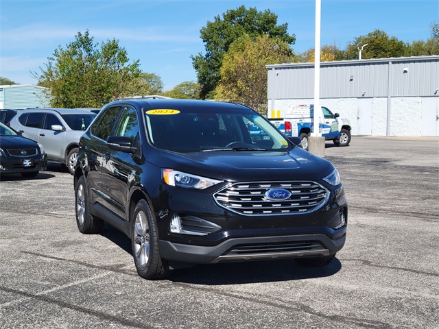 2024 Ford Edge Titanium photo 3