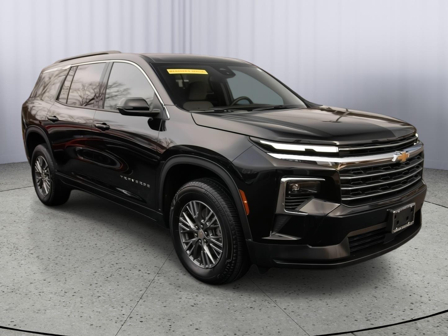 2025 Chevrolet Traverse LT's photo