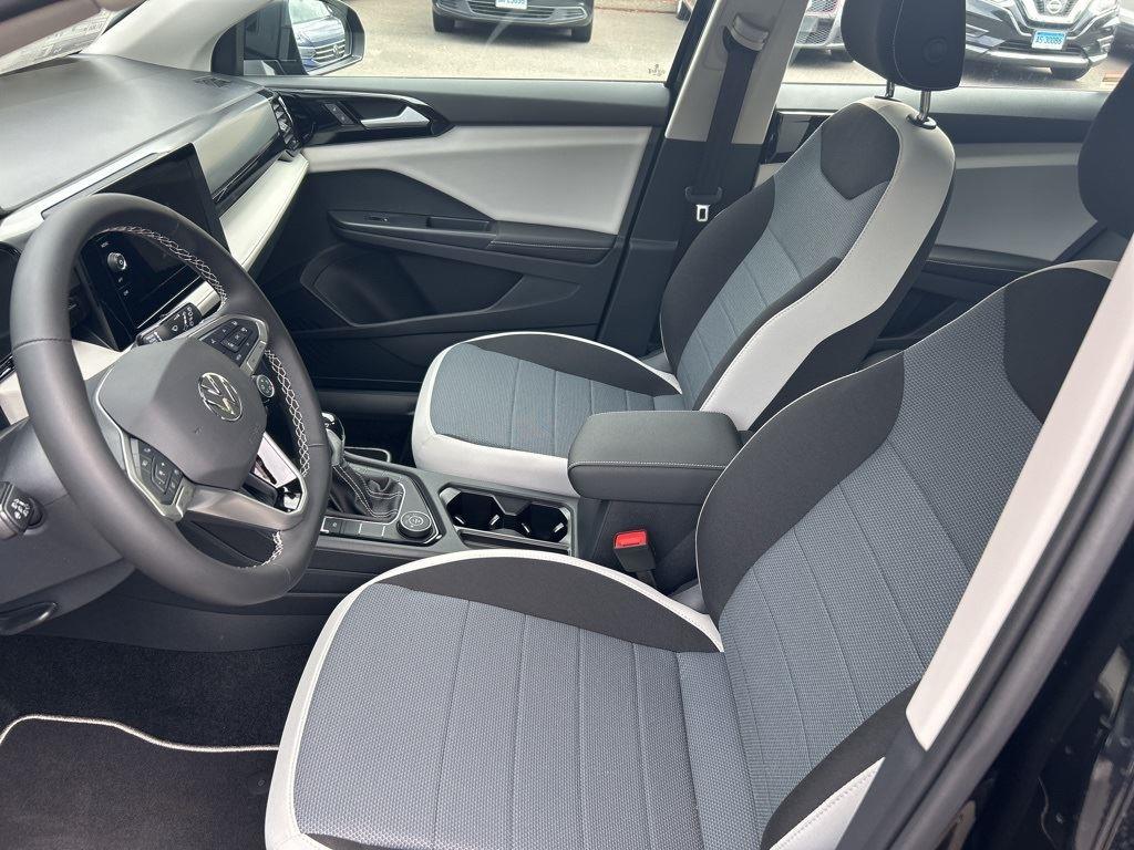 2025 Volkswagen Taos S photo 6