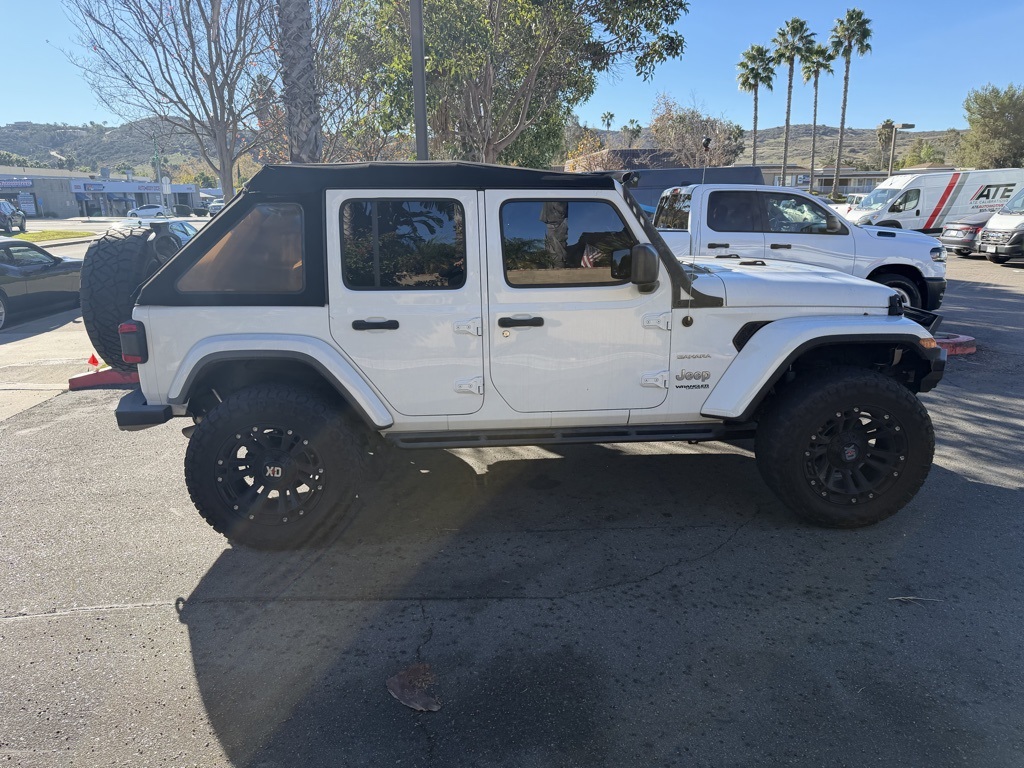 Used 2018 White Jeep Unlimited Sahara image 7