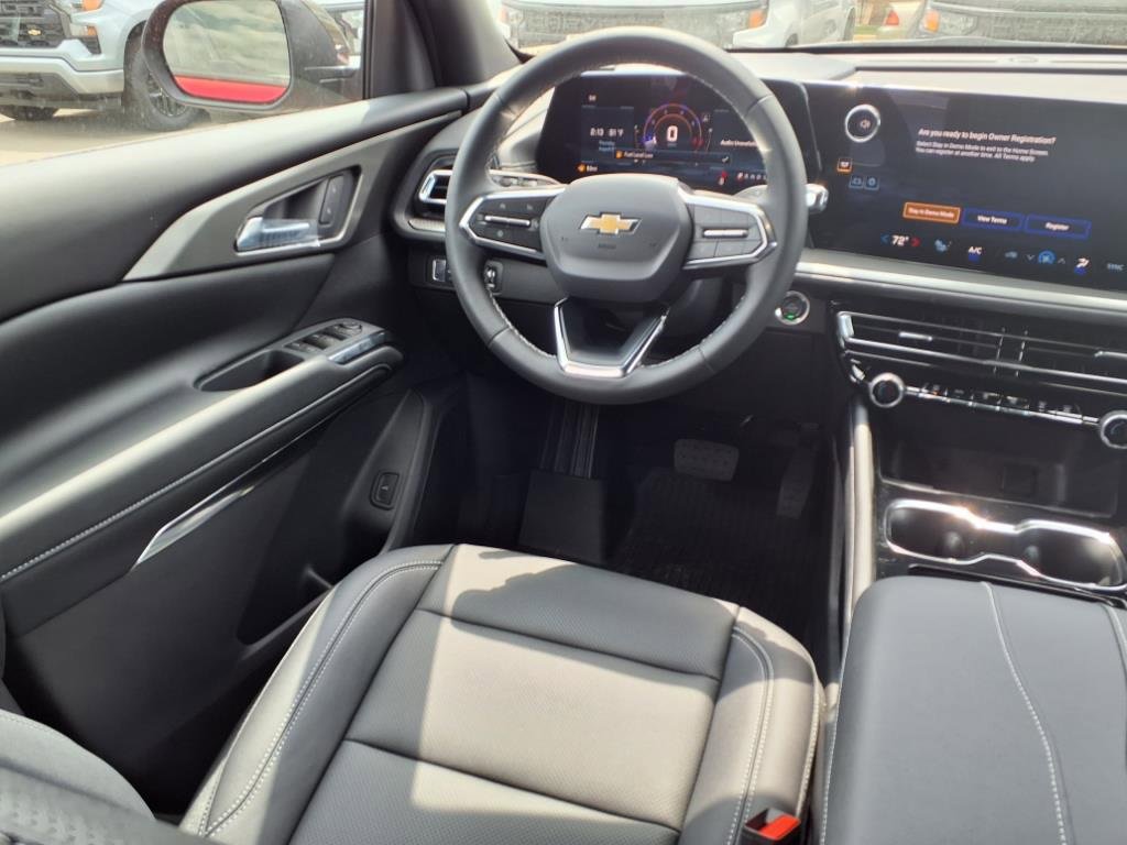 2026 Chevrolet Traverse photo 14