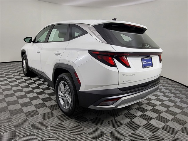 2025 Hyundai Tucson SE photo 2