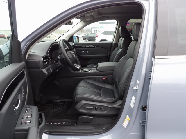 2025 Honda Pilot Touring photo 15