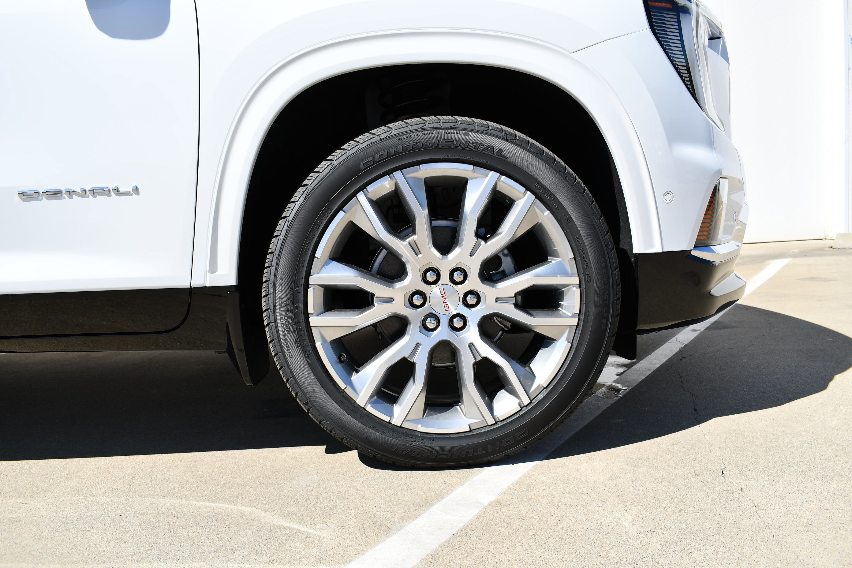 2025 Gmc Acadia Denali photo 9