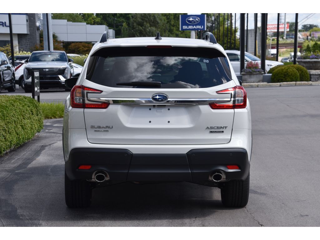 2025 Subaru Ascent Touring photo 3