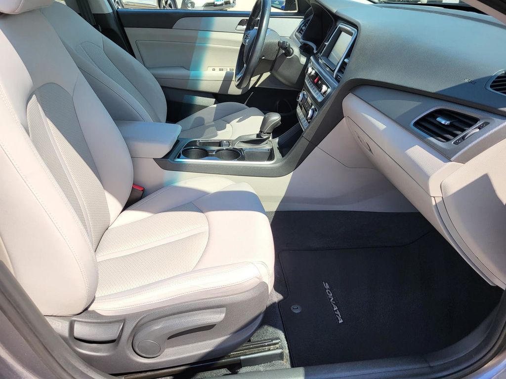 2018 Hyundai Sonata SEL photo 7