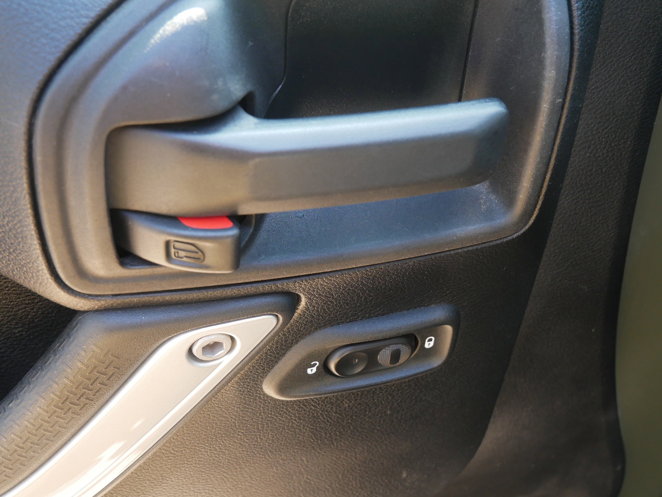 2015 Jeep Wrangler Unlimited Rubicon Hard Rock photo 18