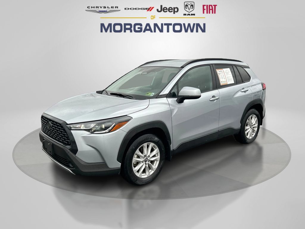2023 Toyota Corolla Cross LE's photo