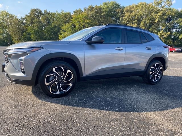 2026 Chevrolet Trax photo 2