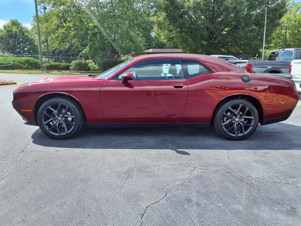 2022 Dodge Challenger SXT photo 17