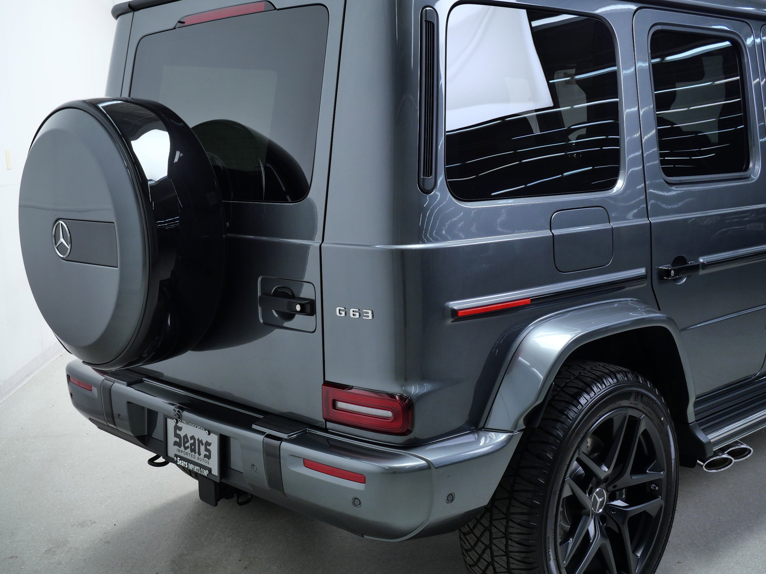 2025 Mercedes Benz G AMG 63 photo 4