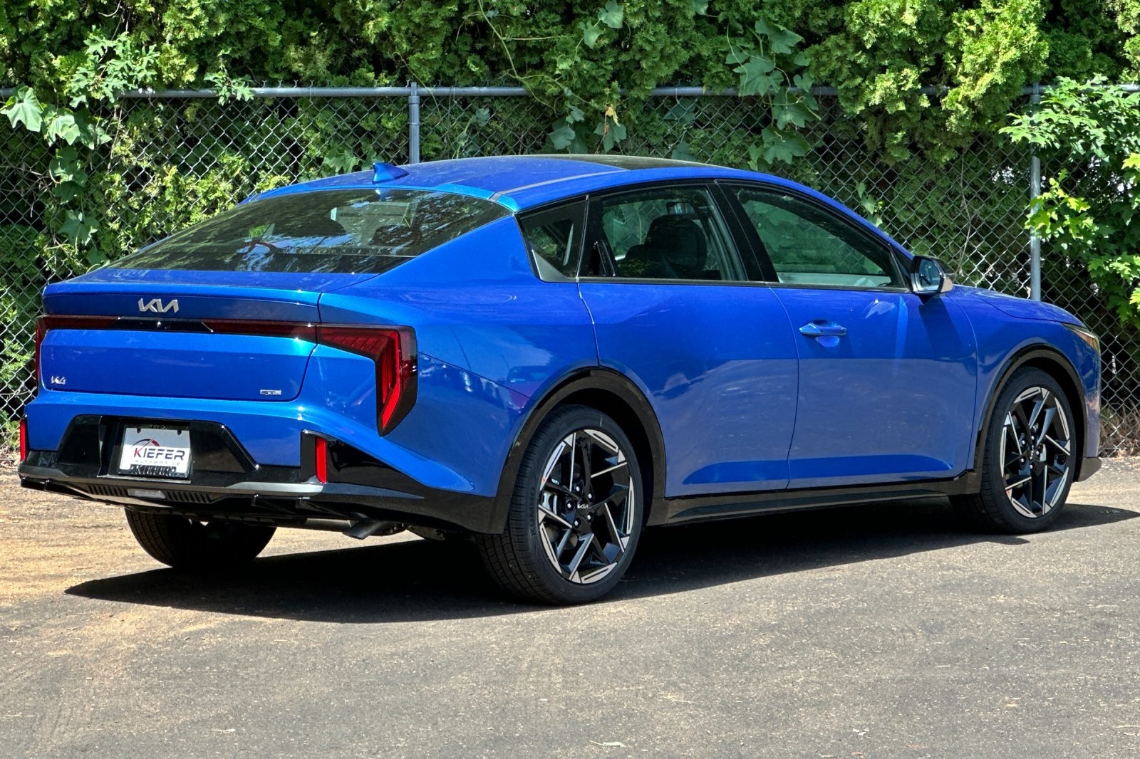 2025 Kia K4 GT-Line photo 3