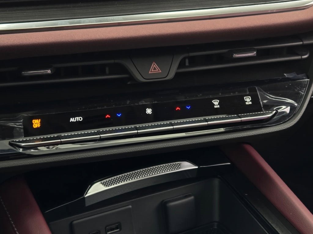 2025 Buick Envision Sport Touring photo 20