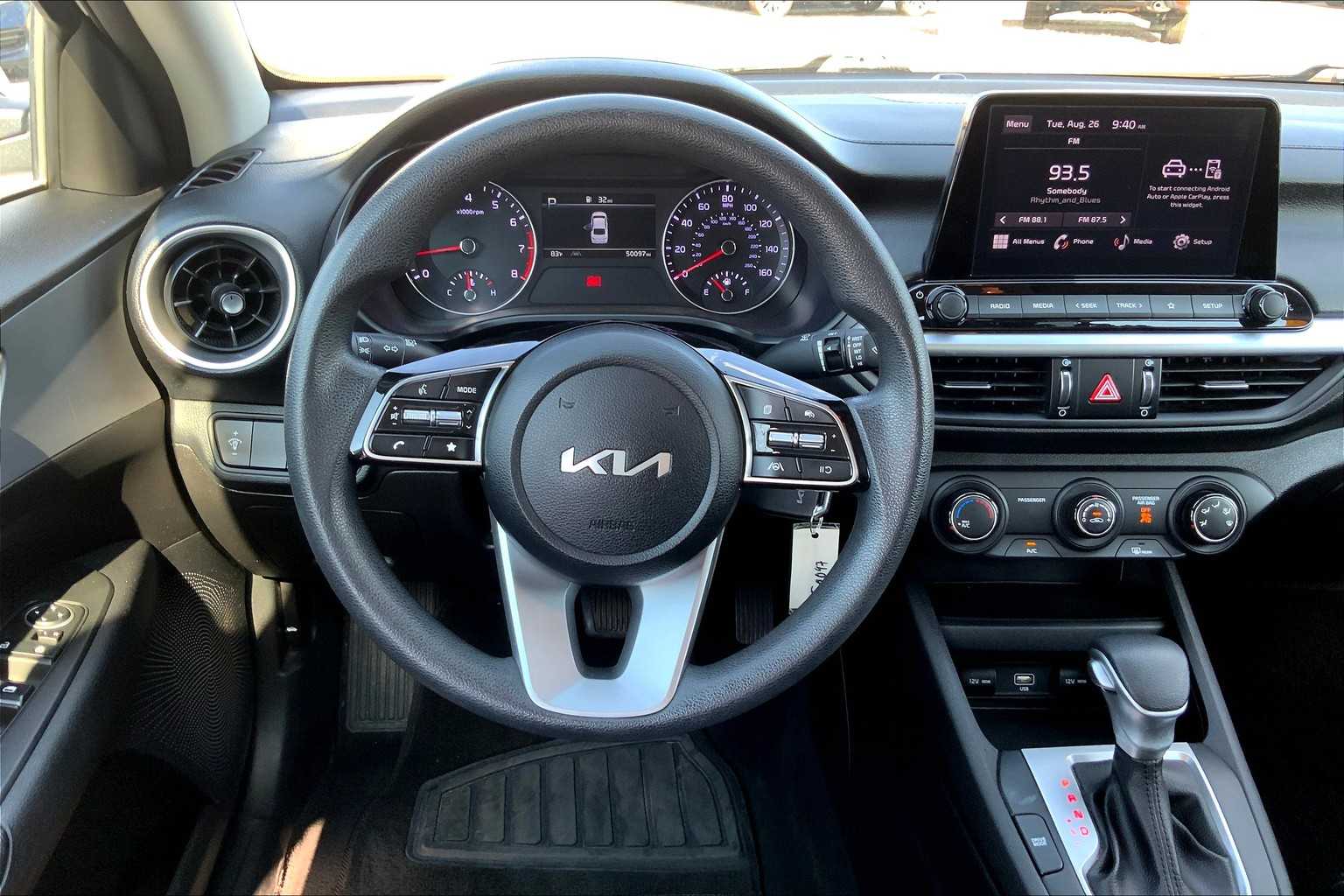 2023 Kia Forte LXS photo 5