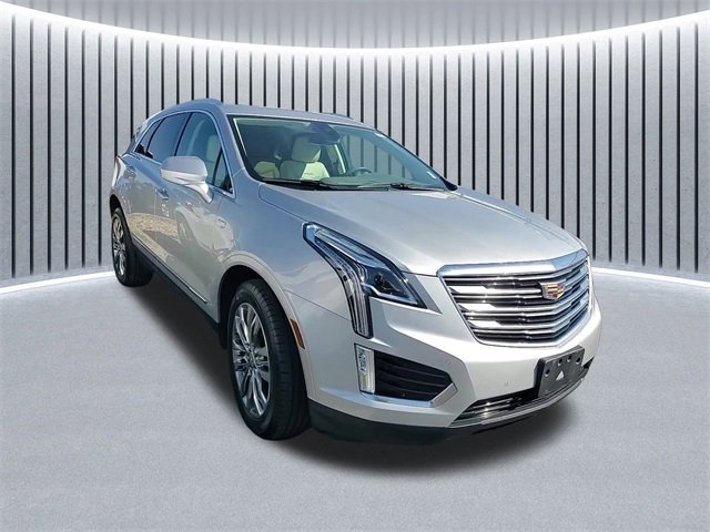 2017 Cadillac XT5 Premium Luxury photo 2