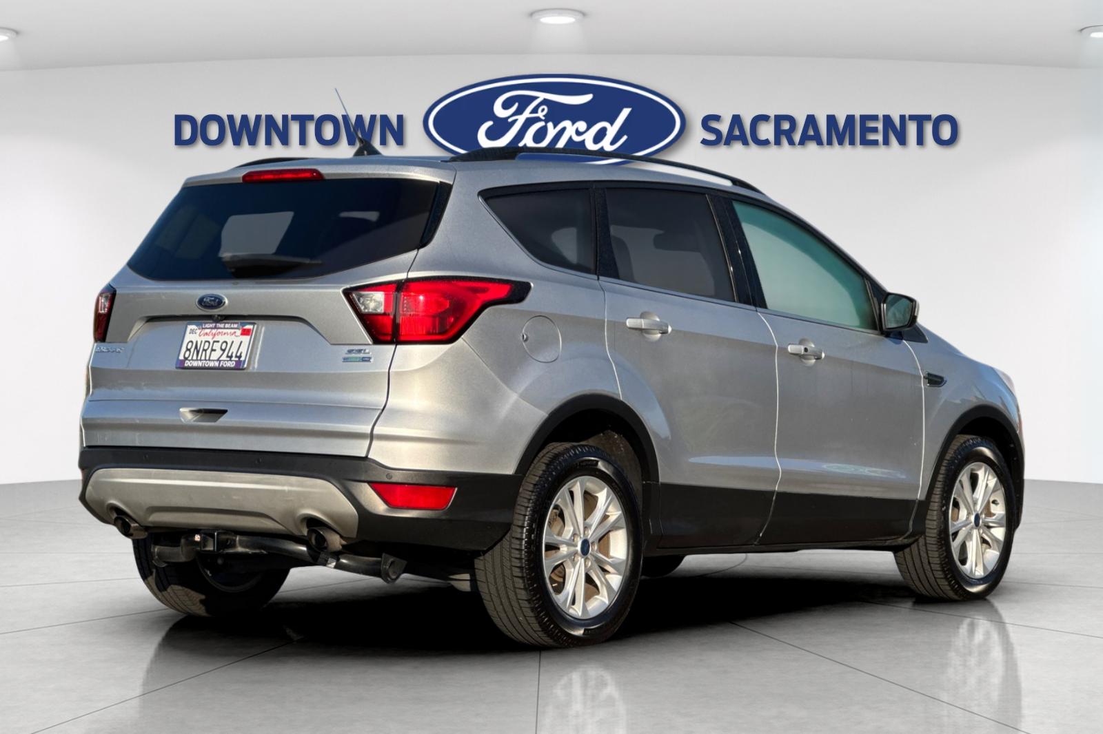 2019 Ford Escape SEL photo 2