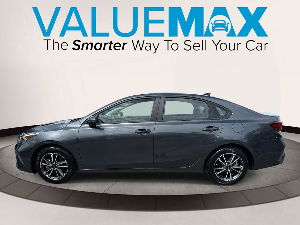 2022 Kia Forte LXS photo 5