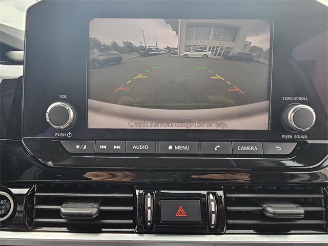 2022 Nissan Pathfinder SV photo 28