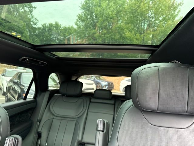 2025 Land Rover Range Rover Sport SE photo 15