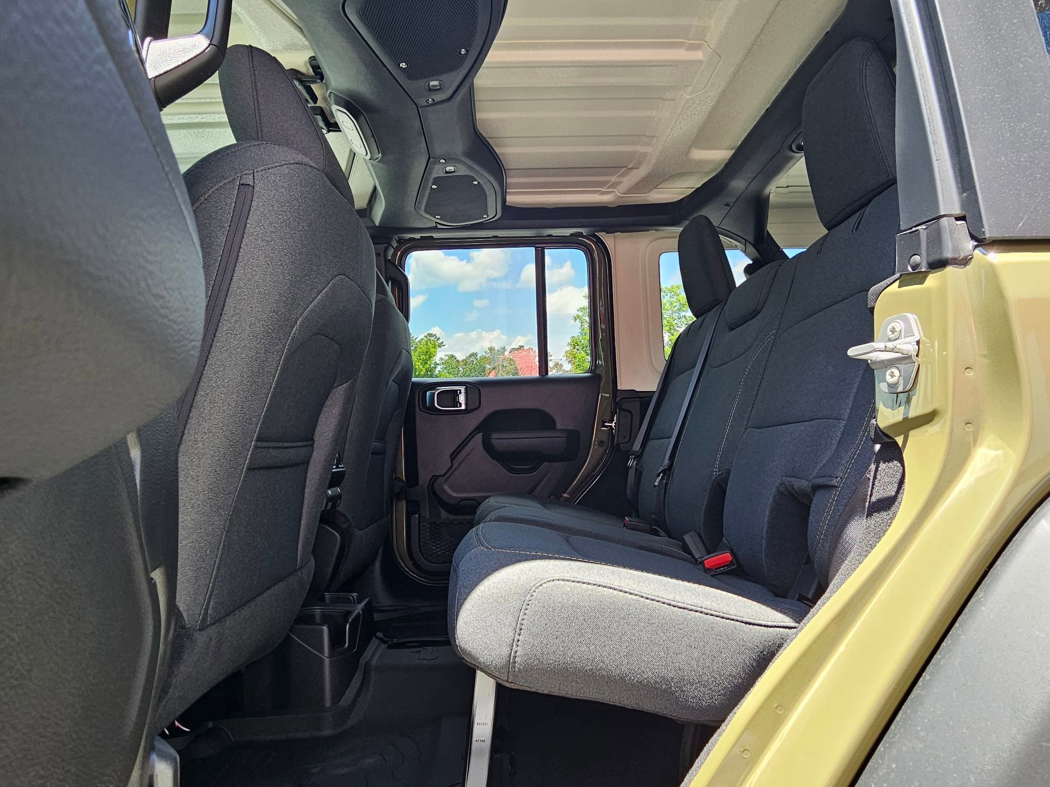 2025 Jeep Wrangler Sport S photo 24