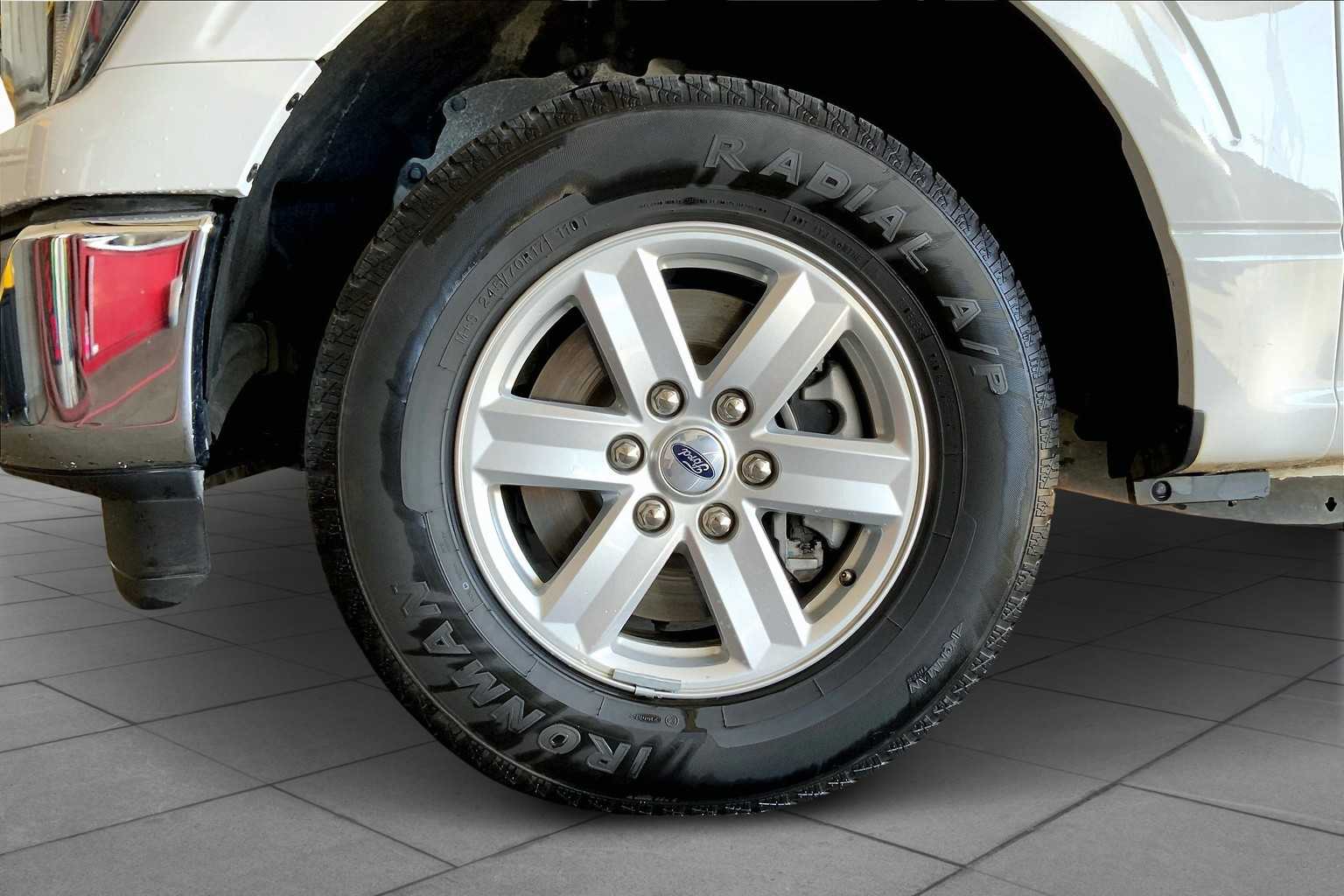 2023 Ford F-150 XLT photo 9