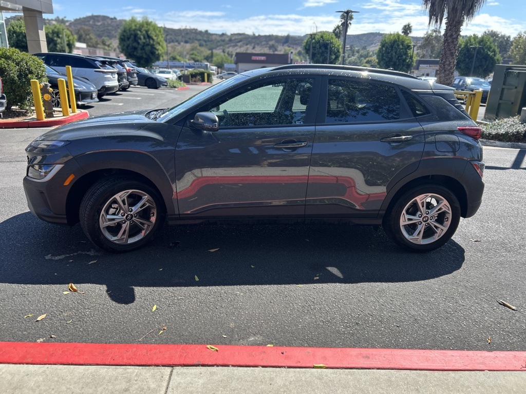 2023 Hyundai Kona SEL photo 2