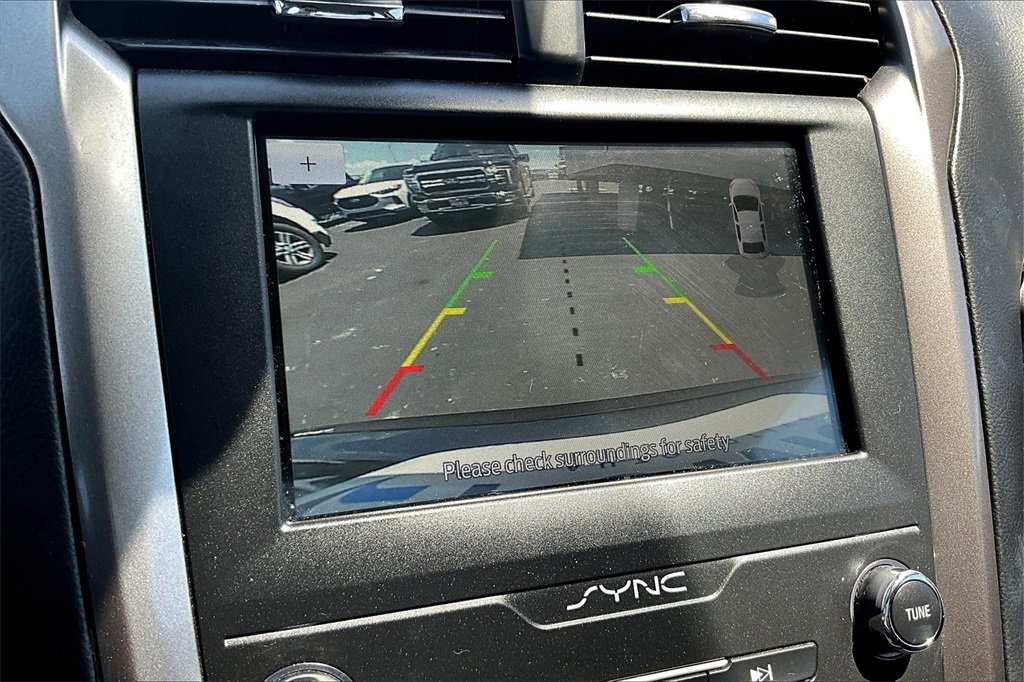 2020 Ford Fusion Hybrid SE photo 21