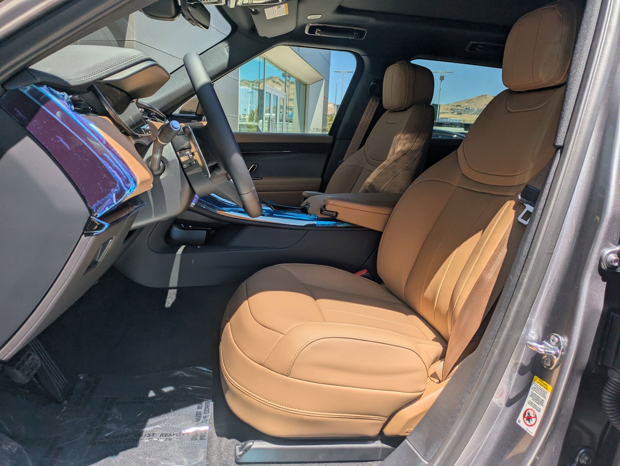 2025 Land Rover Range Rover Sport SE photo 13