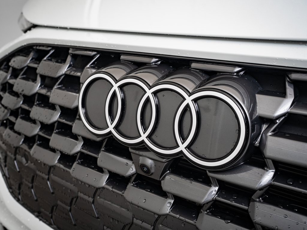 2025 Audi Q5 2.0T Premium Plus photo 3