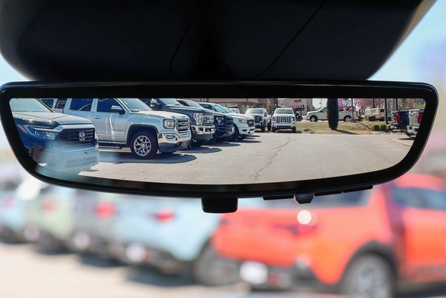 Used 2022 Black Raven Cadillac Premium Luxury image 32