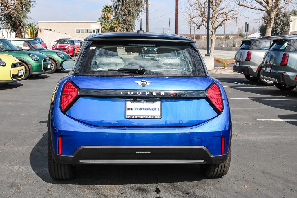 2025 Mini Cooper 2 Door Hardtop Signature photo 7
