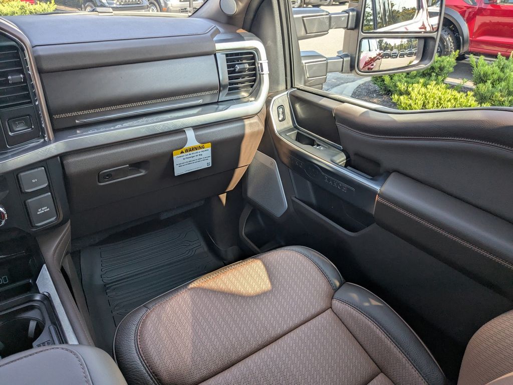 2026 Ford F-350 King Ranch photo 17